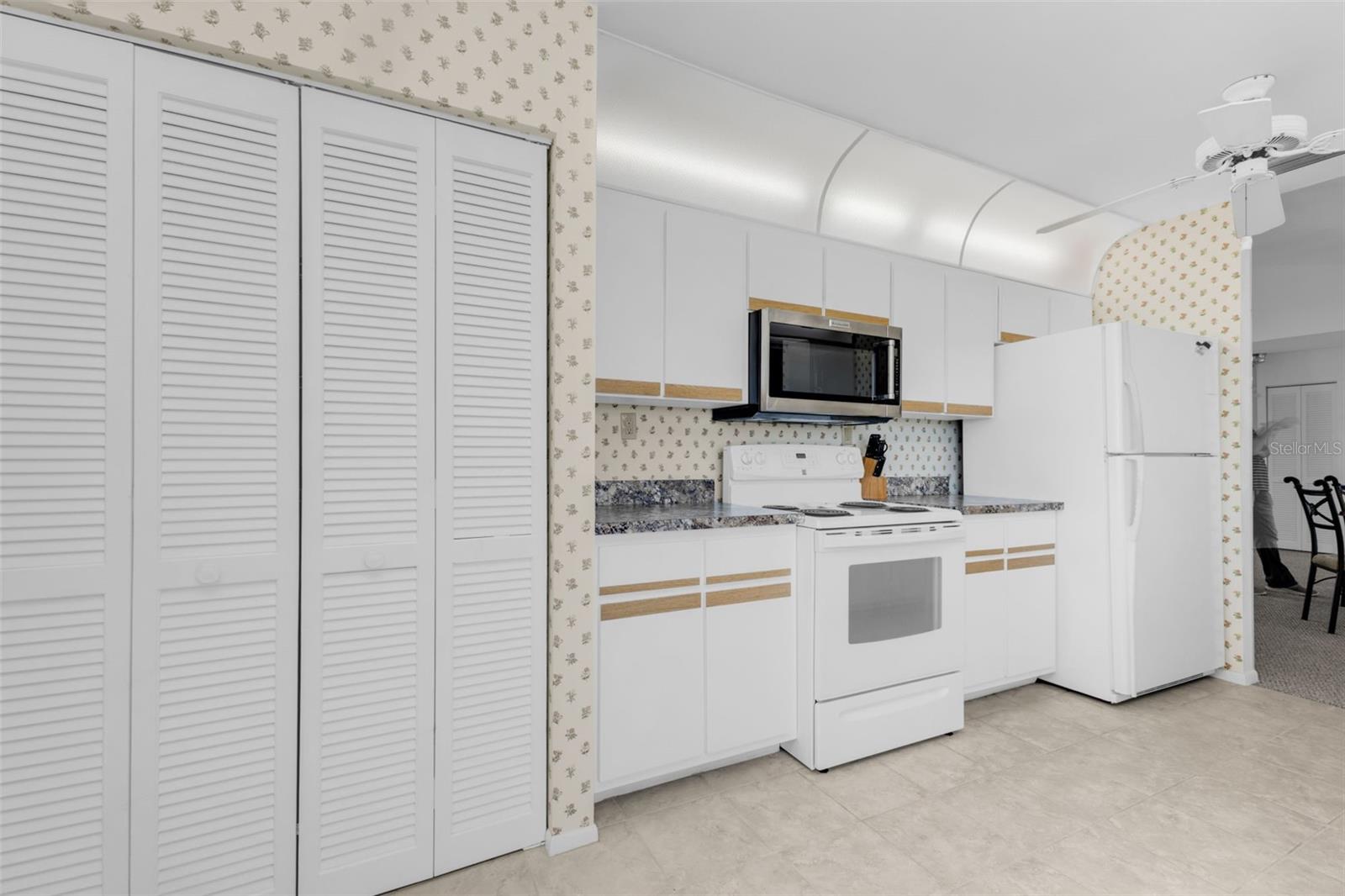 SUNNYBREEZE PALMS GOLF COURSE - Residential