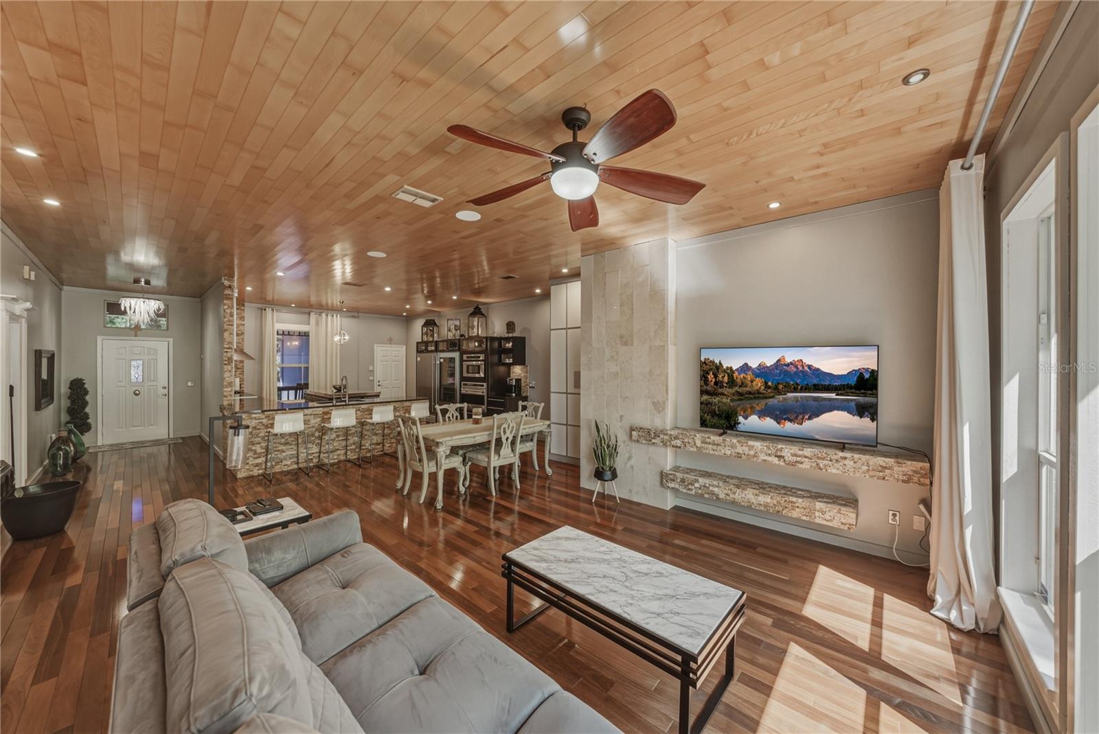 HOMESTEADS SADDLEWOOD - Residential