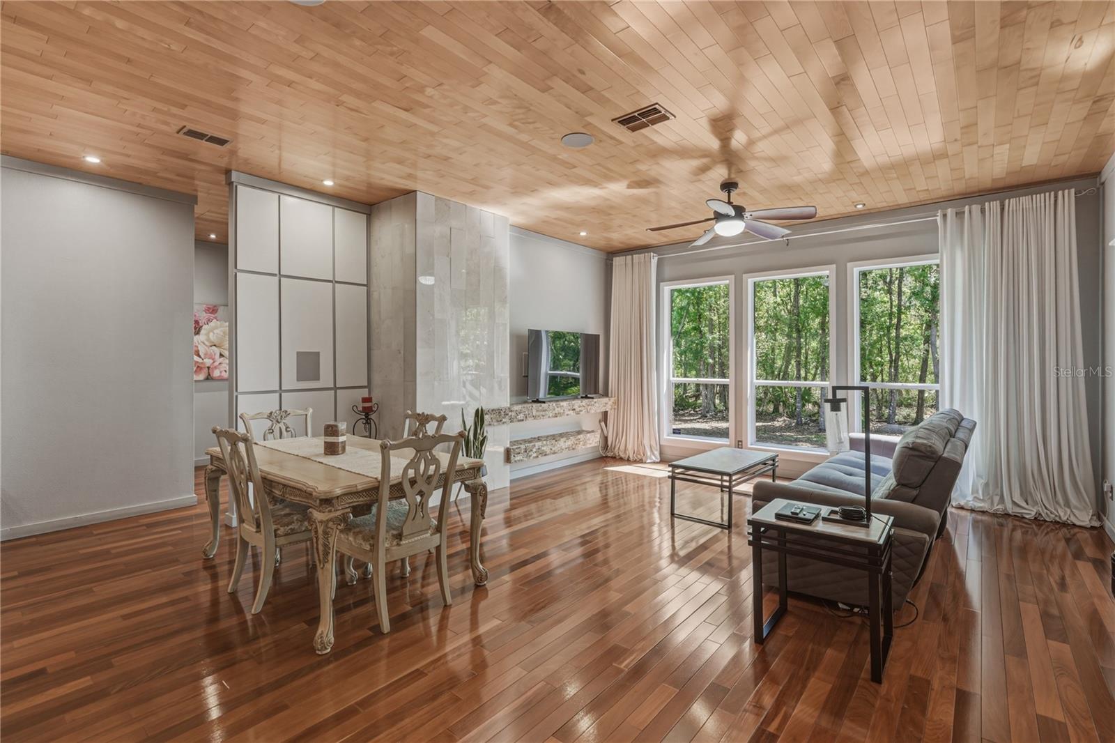 HOMESTEADS SADDLEWOOD - Residential