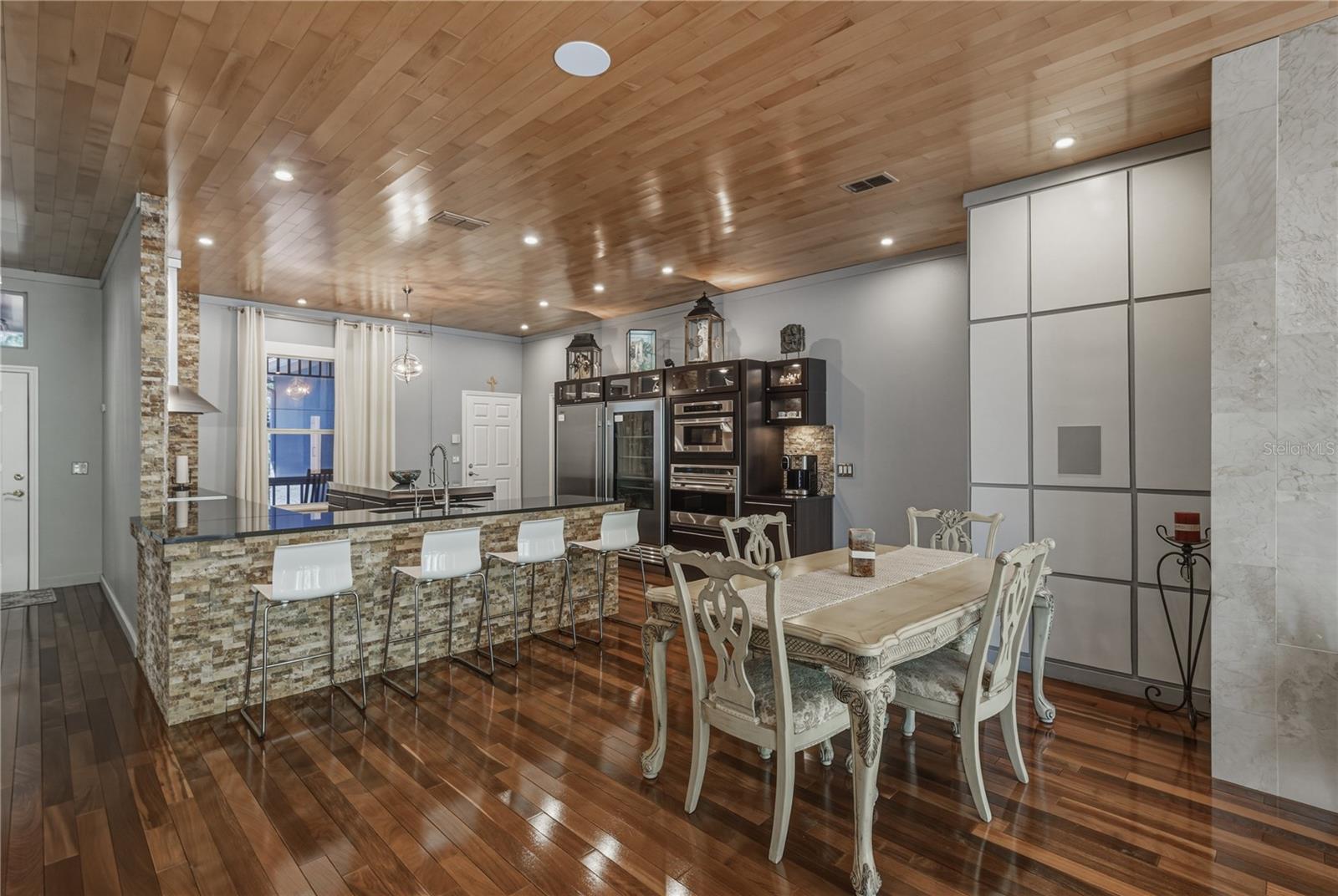 HOMESTEADS SADDLEWOOD - Residential