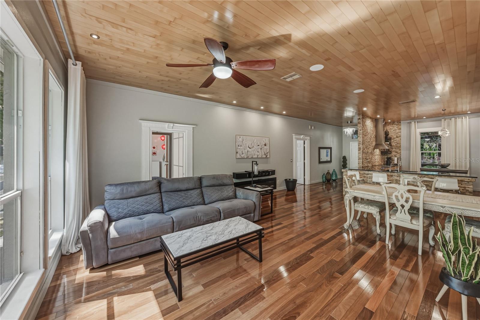 HOMESTEADS SADDLEWOOD - Residential