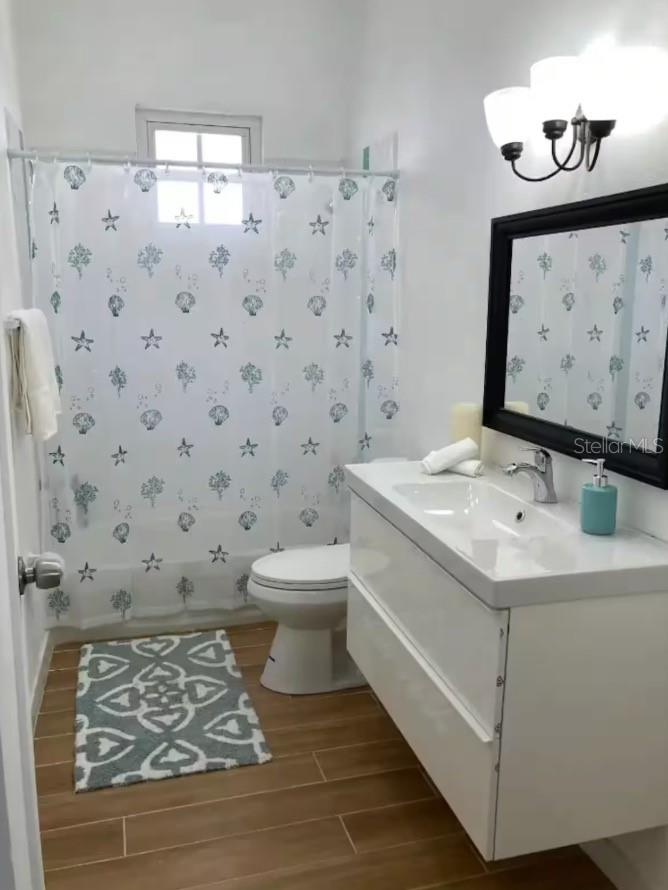 AVE. MIRAMAR - Residential Income