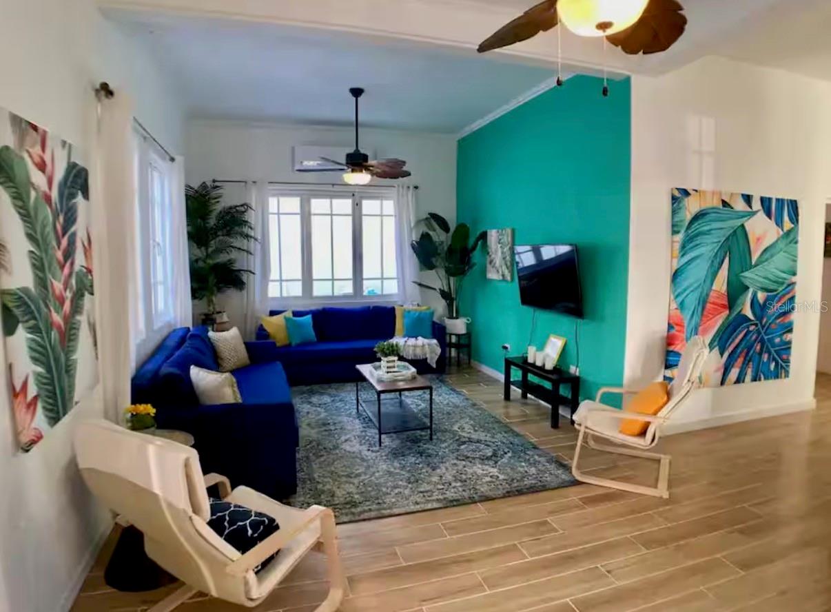 AVE. MIRAMAR - Residential Income