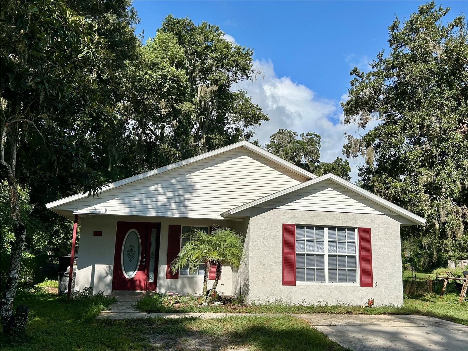 This lovely home is situated in the heart of Wauchula, close to shopping, restaurants and medical facilities. The home features an open floor plan with expansive views from the front door into the living room, dining room and kitchen, perfect for entertaining. The two guest bedrooms share one side of the home and the primary bedroom and bath occupy the other side, offering privacy. A sizable back yard affords plenty of room for relaxing and play. The roof was replaced in June 2025, giving peace of mind.