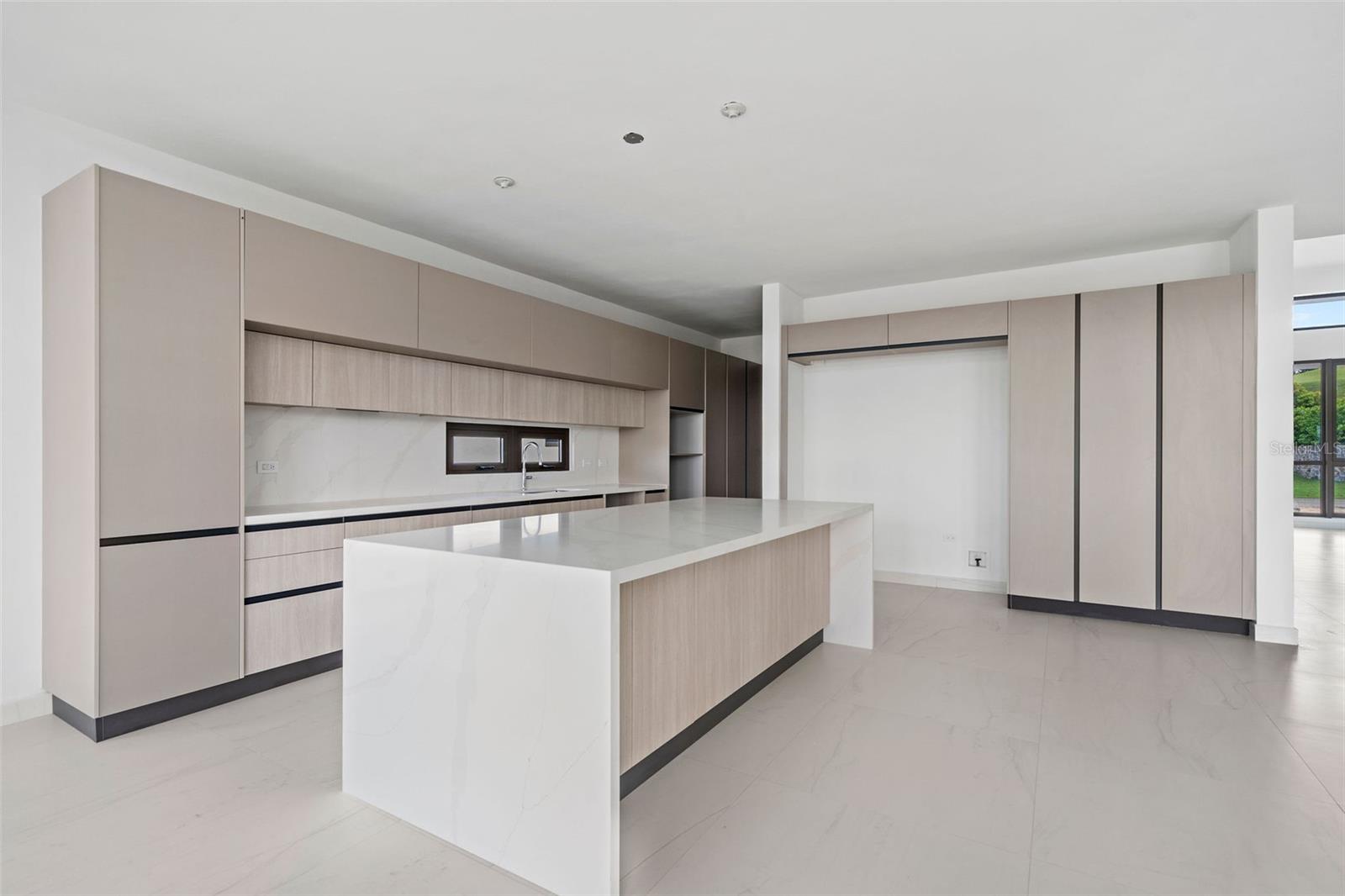 LOS LAGOS - Residential