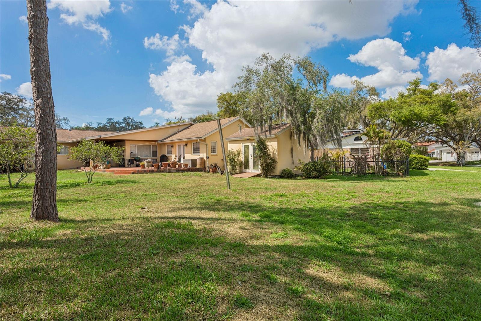 CARROLLWOOD SUB UNIT 14 - Residential