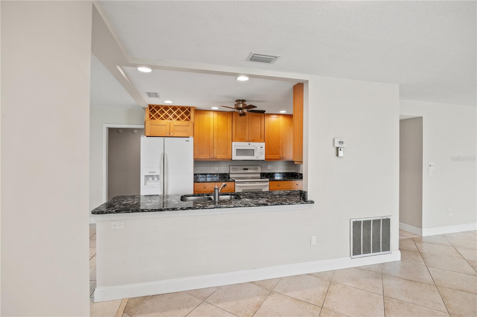 VILLAGE GREEN OF BRADENTON CONDO SEC 6 - Residential