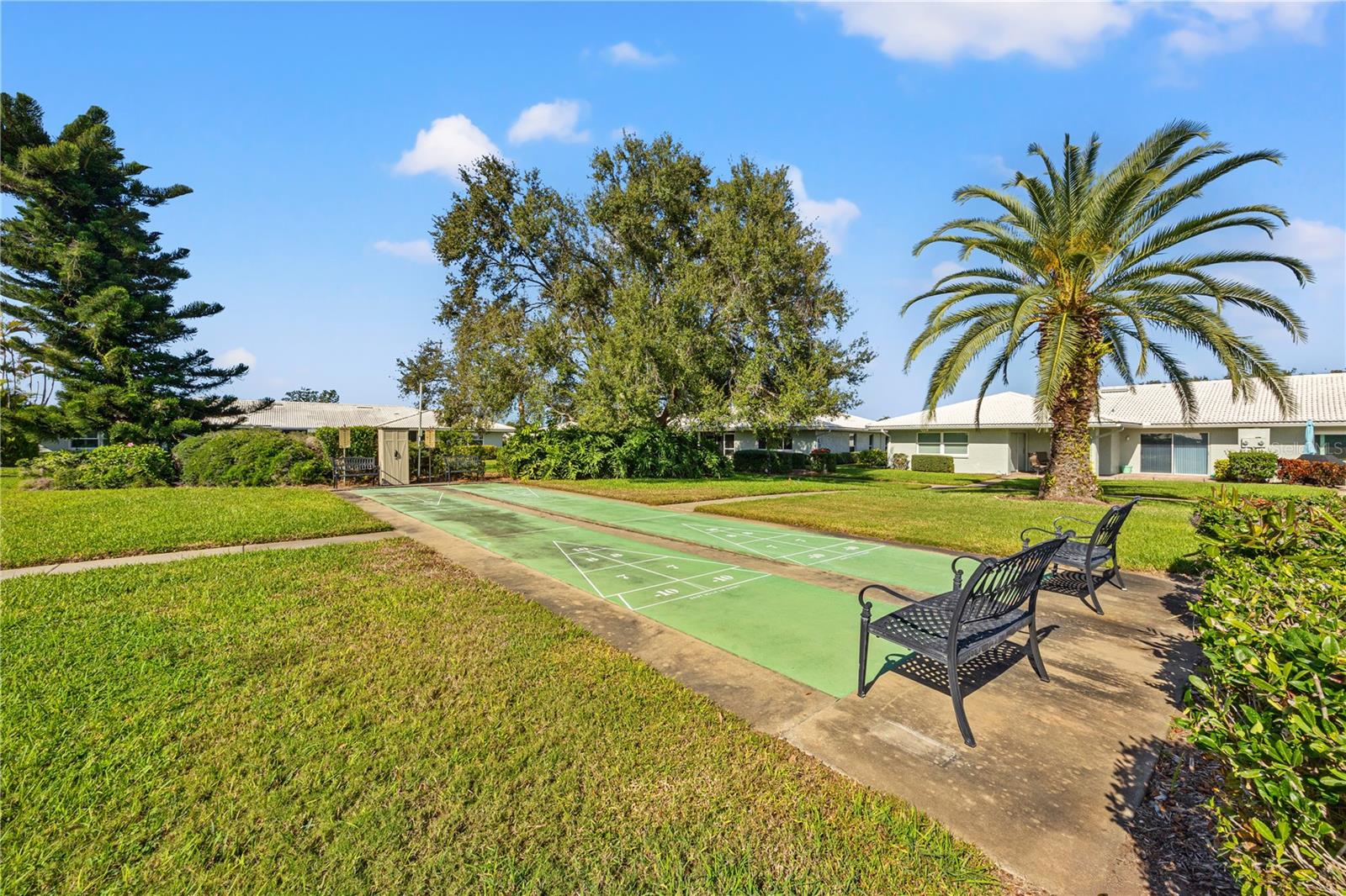 VILLAGE GREEN OF BRADENTON CONDO SEC 6 - Residential