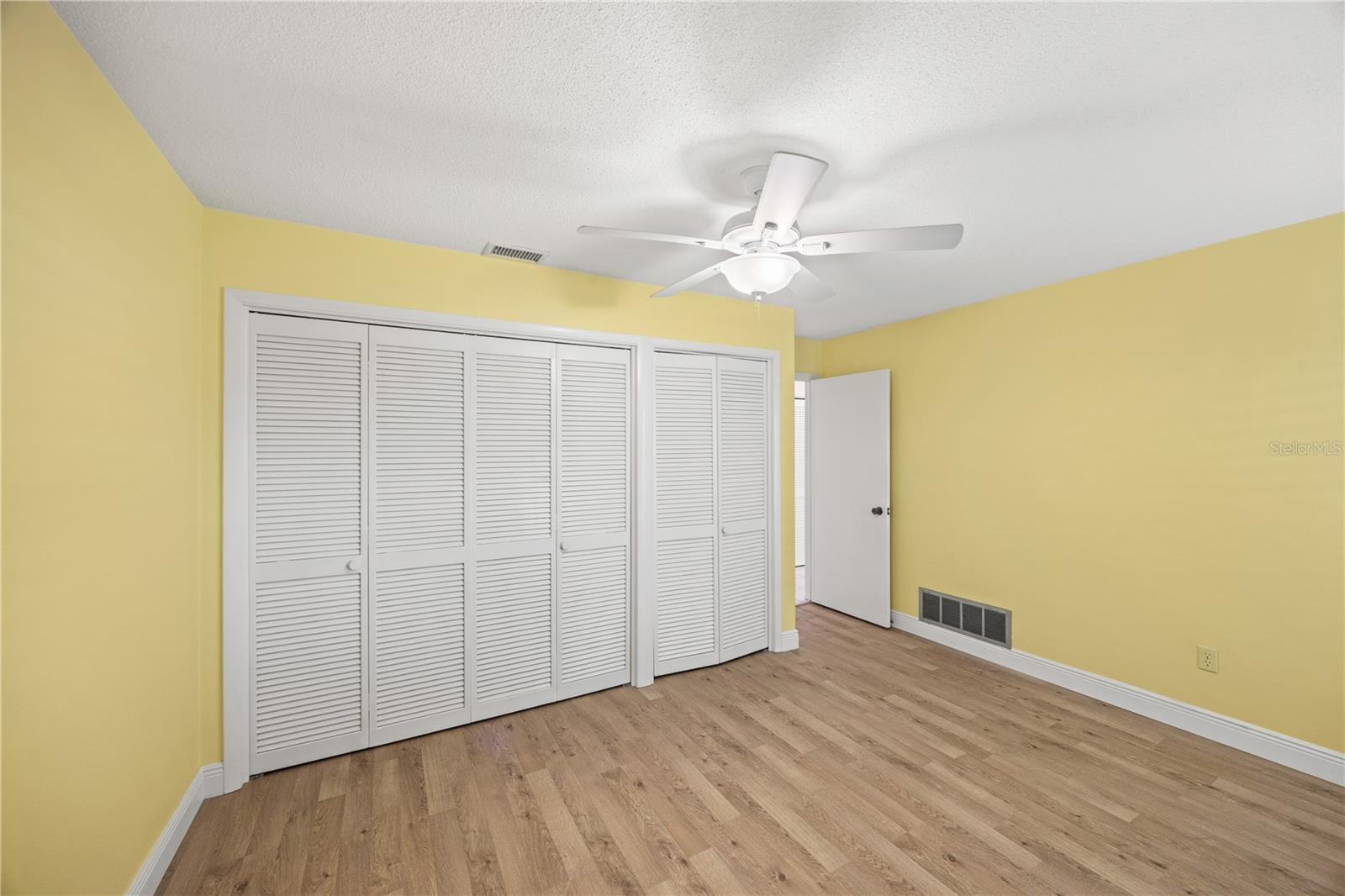 VILLAGE GREEN OF BRADENTON CONDO SEC 6 - Residential