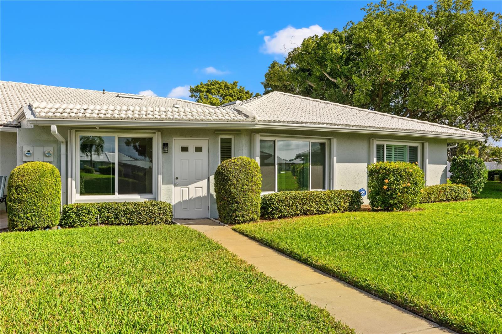 VILLAGE GREEN OF BRADENTON CONDO SEC 6 - Residential