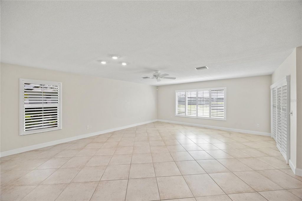 Photo of 6509 10th Avenue W, Bradenton, FL 34209 (MLS # A4675412)