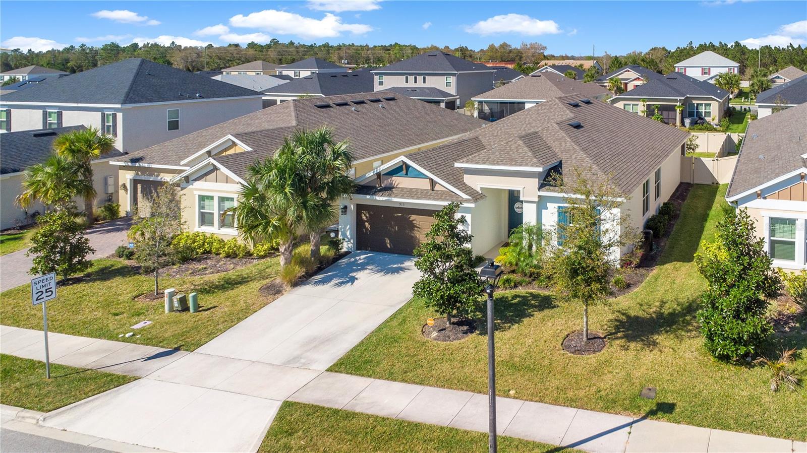 913 SABAL BREEZE LANE