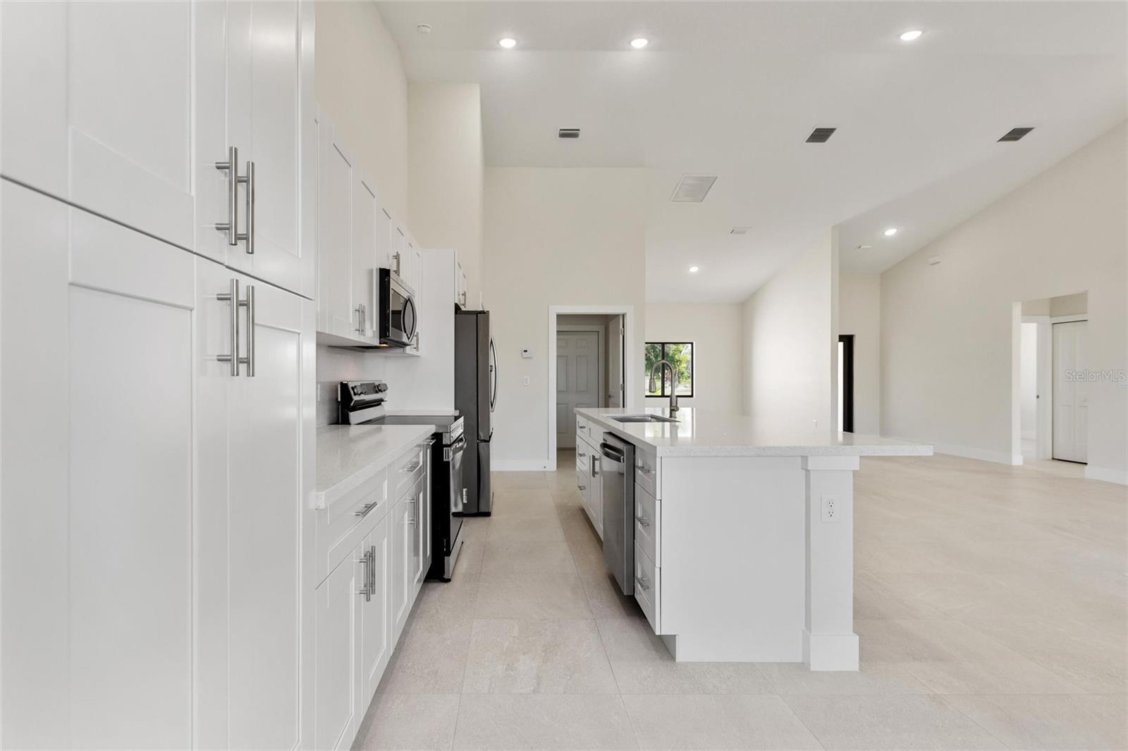 2021 VALENCIA DRIVE