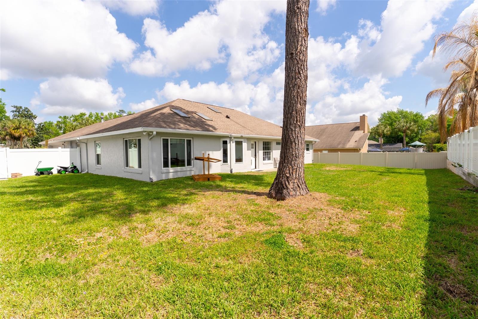 1088 SW 32ND LANE