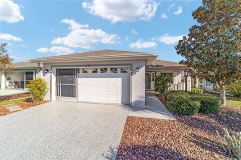 Photo of 9039 SW 102nd Circle, Ocala, FL 34481 (MLS # OM718577)