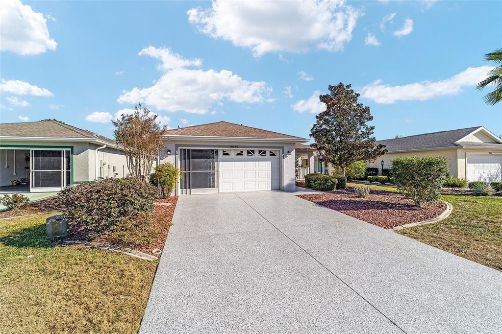 Photo of 9039 SW 102nd Circle, Ocala, FL 34481 (MLS # OM718577)