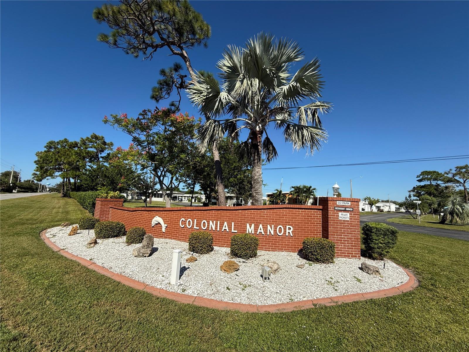 COLONIAL MANOR - Residential