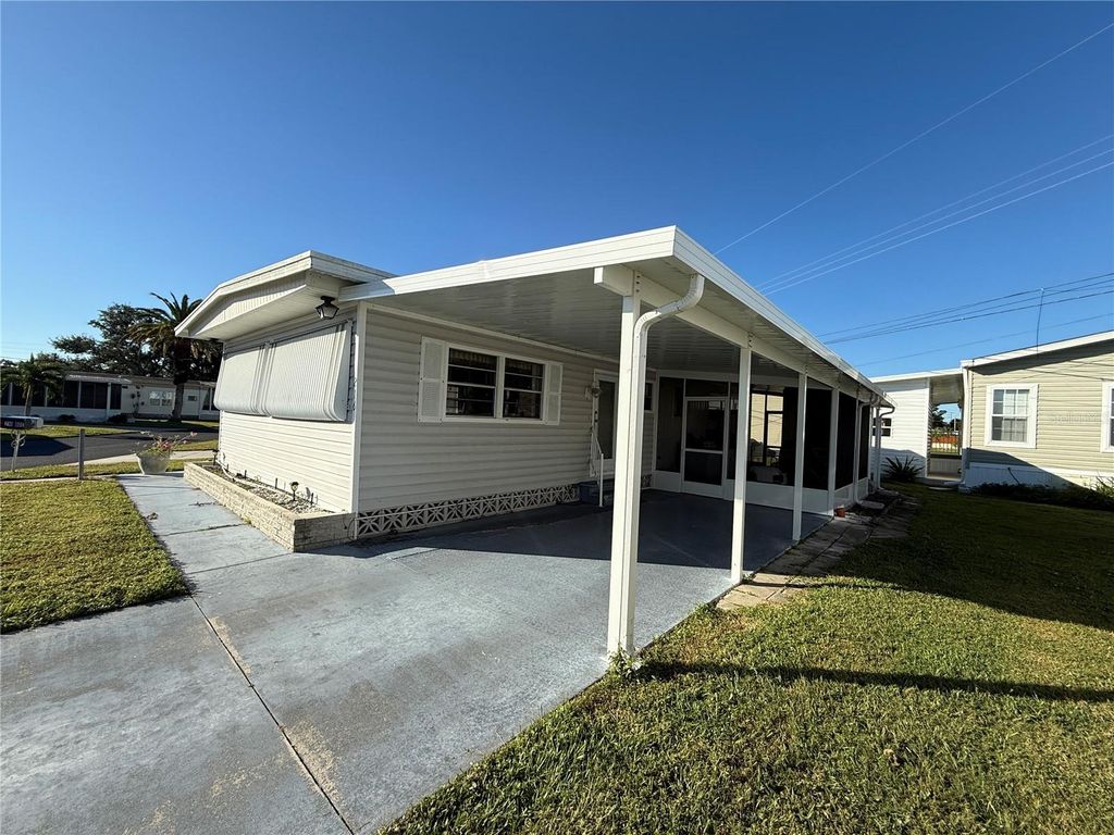 Photo of 216 Outer Drive E, Venice, FL 34285 (MLS # N6141009)