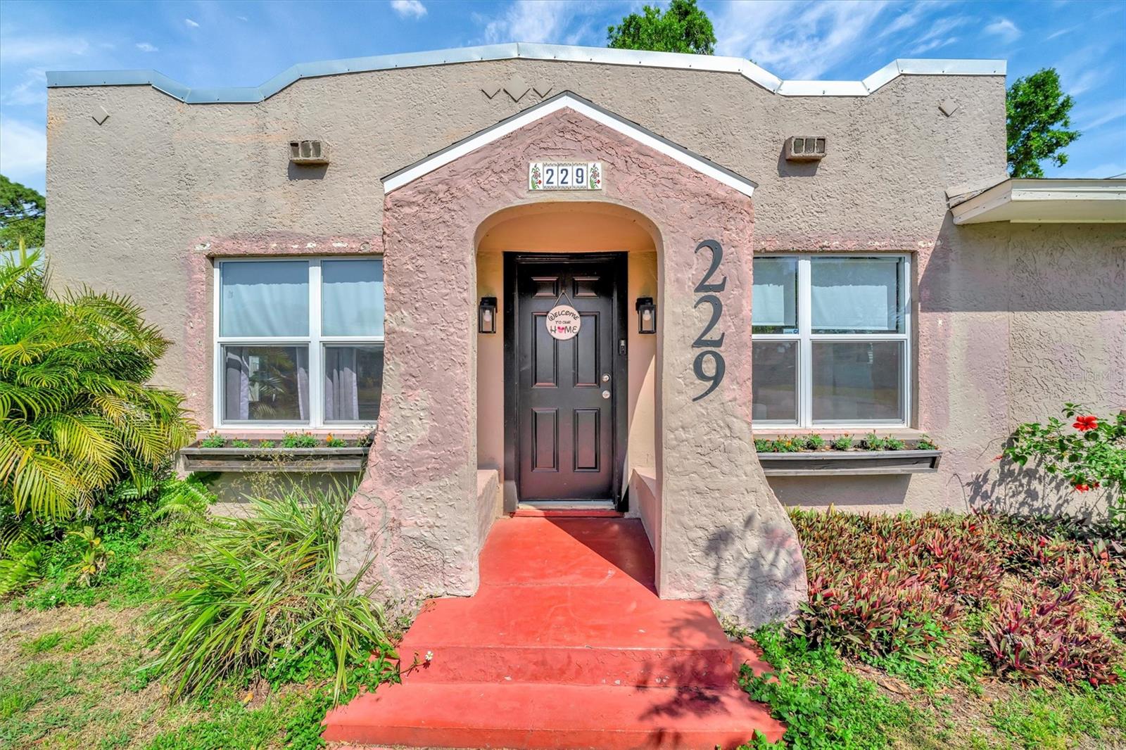 229 42ND STREET W