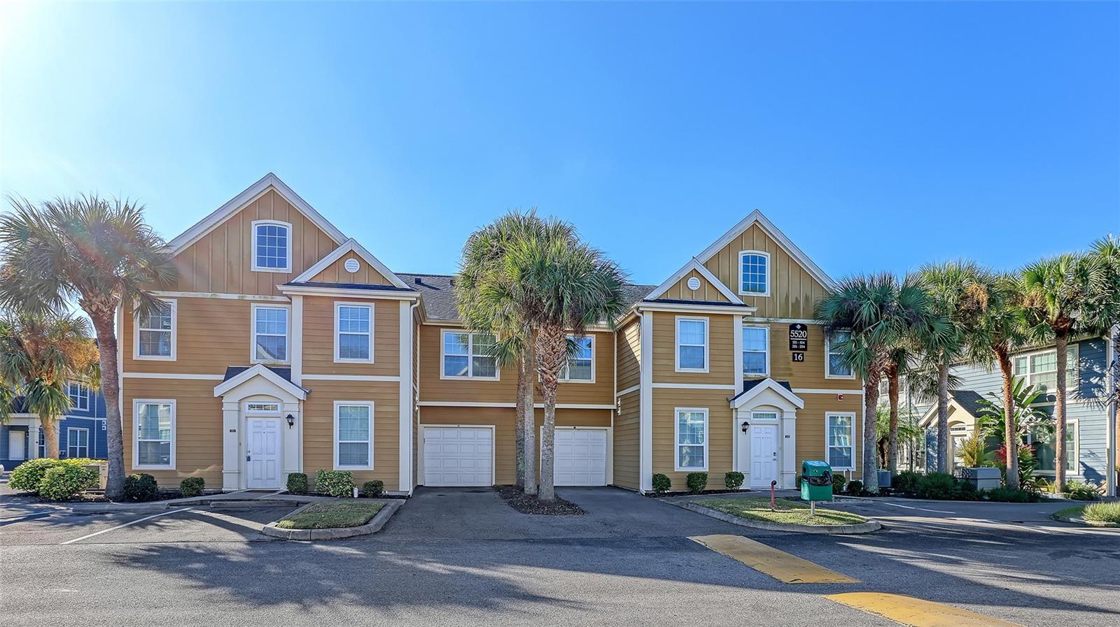 ADMIRALS WALK - Residential