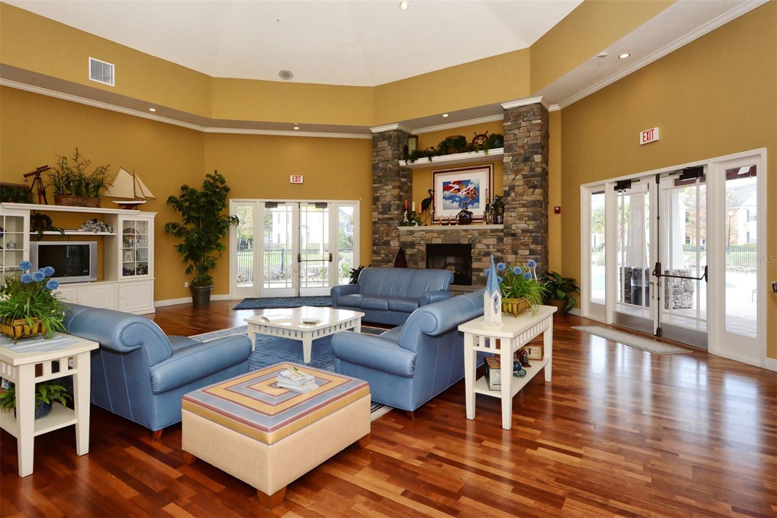 ADMIRALS WALK - Residential