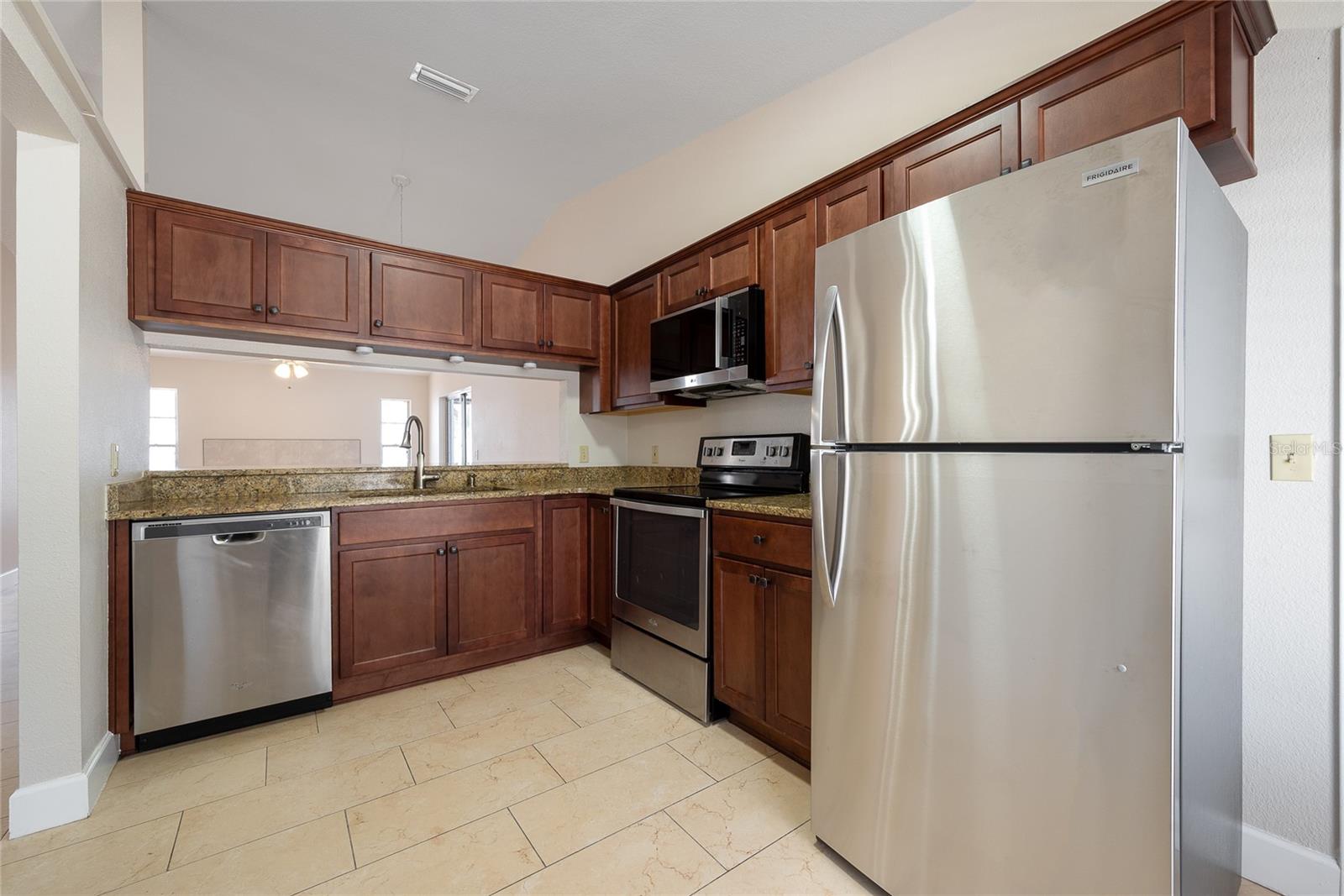 HIDDEN LAKE VILLAS PH 3 - Residential