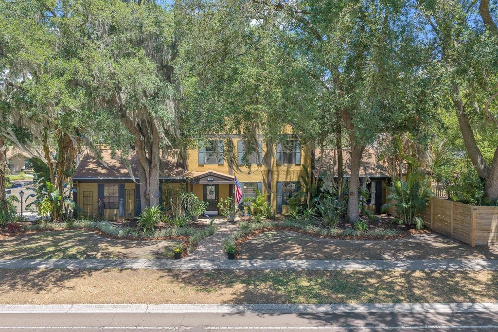 Photo of 314 Bloomingfield Drive, Brandon, FL 33511 (MLS # TB8499722)