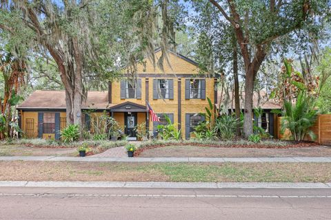 Photo of 314 Bloomingfield Drive, Brandon, FL 33511 (MLS # TB8499722)