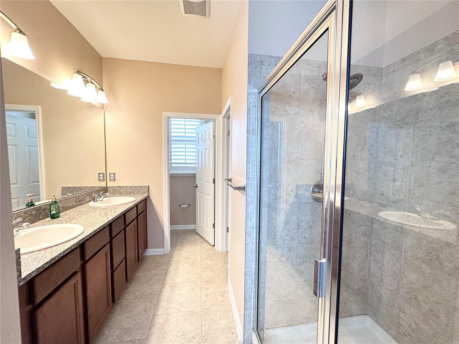 DRAYTON-PRESTON WOODS AT PROVIDENCE - Residential Lease