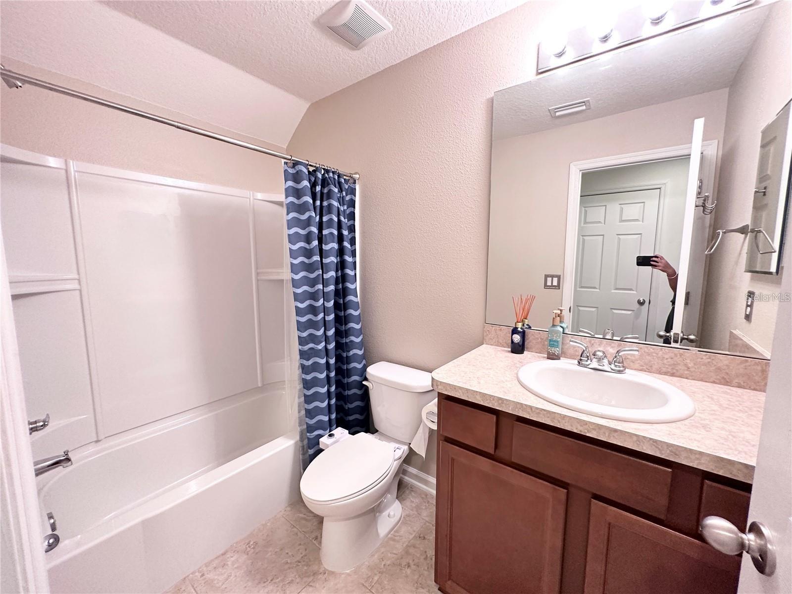 DRAYTON-PRESTON WOODS AT PROVIDENCE - Residential Lease