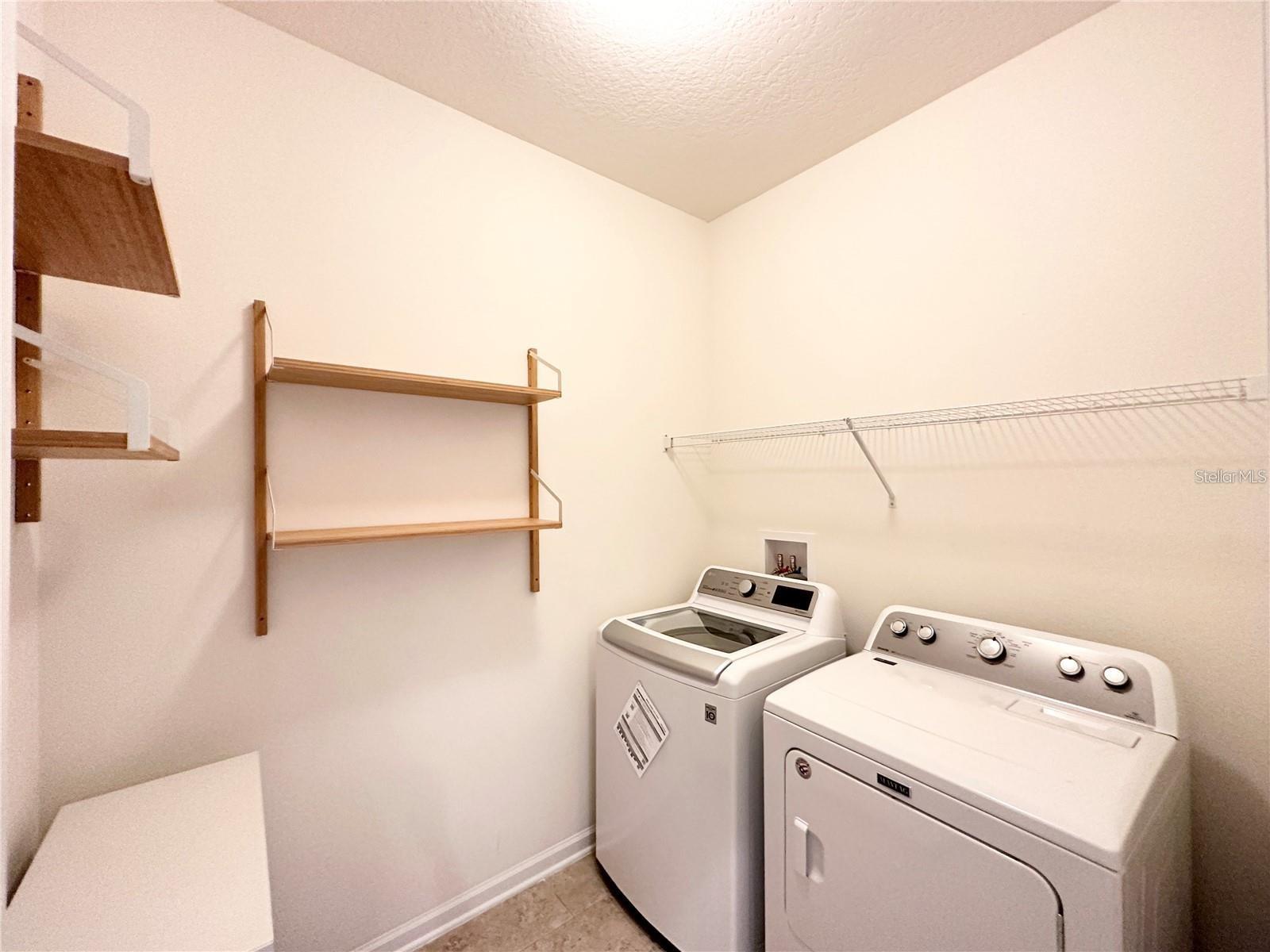 DRAYTON-PRESTON WOODS AT PROVIDENCE - Residential Lease