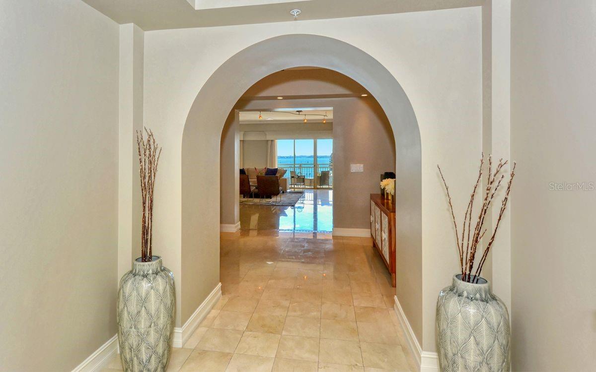 1111 RITZ CARLTON DRIVE 1004
