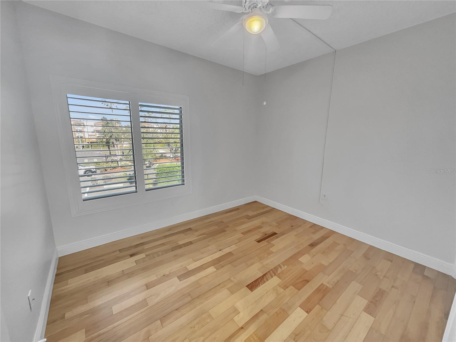 557 PINELLAS BAYWAY S 111