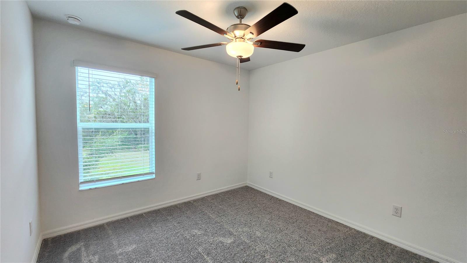 D06 HAWK TOWNHOMES - Residential Lease