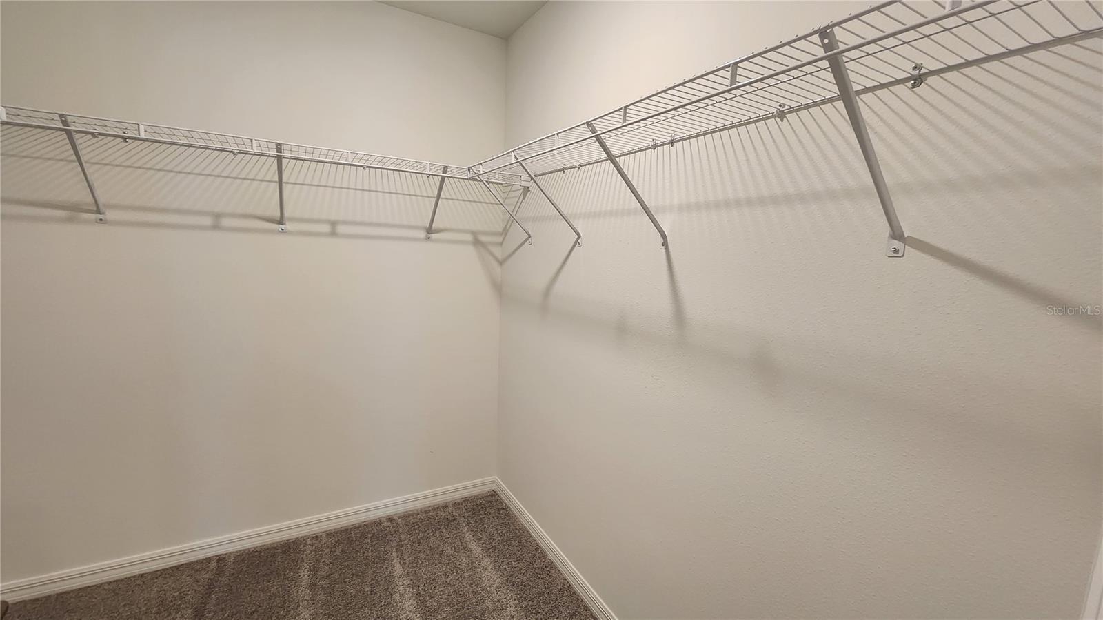 D06 HAWK TOWNHOMES - Residential Lease