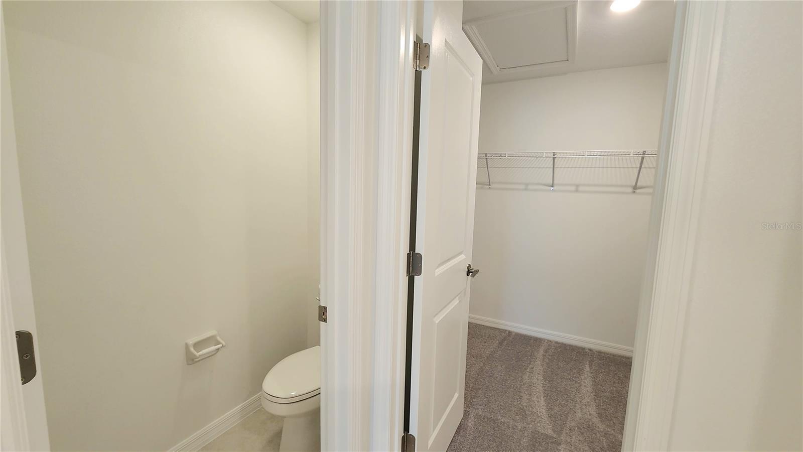 D06 HAWK TOWNHOMES - Residential Lease