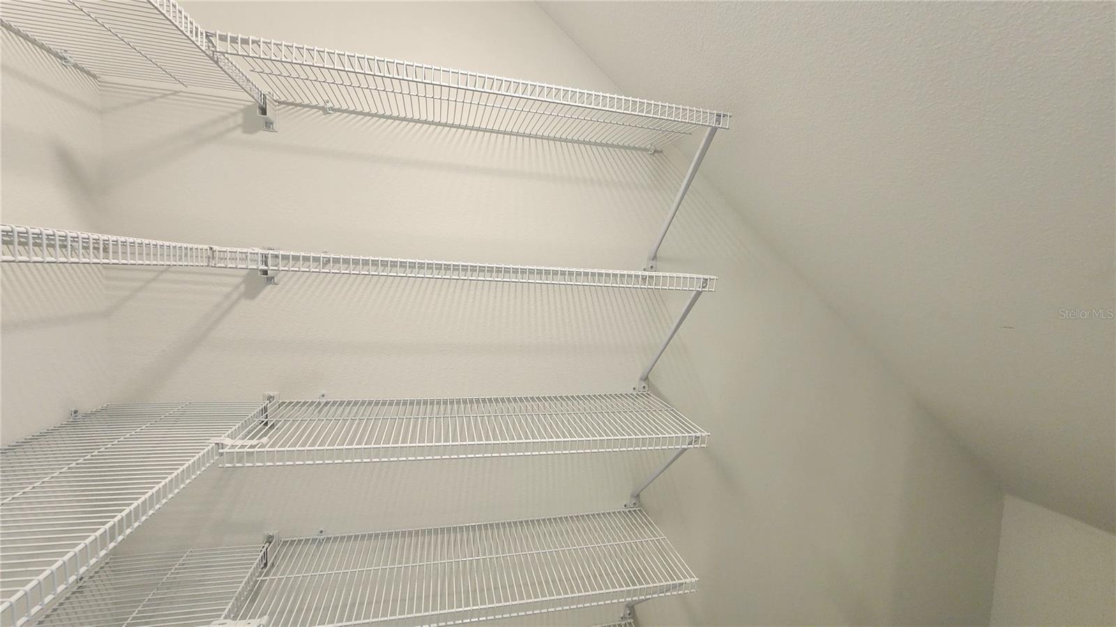 D06 HAWK TOWNHOMES - Residential Lease