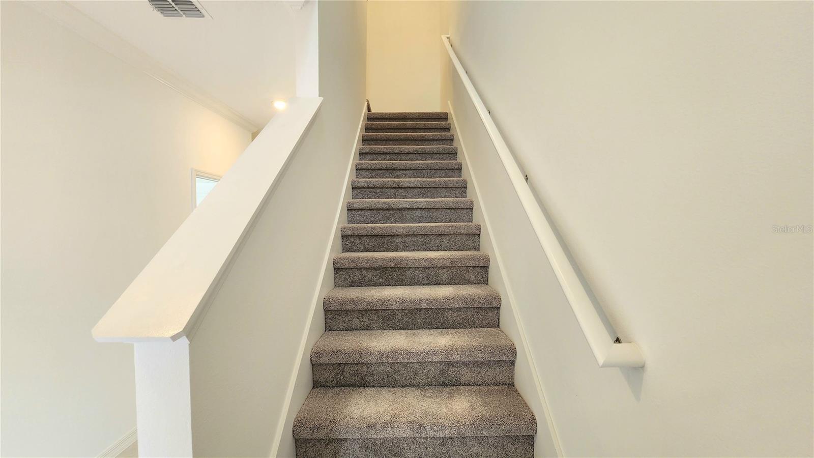 D06 HAWK TOWNHOMES - Residential Lease