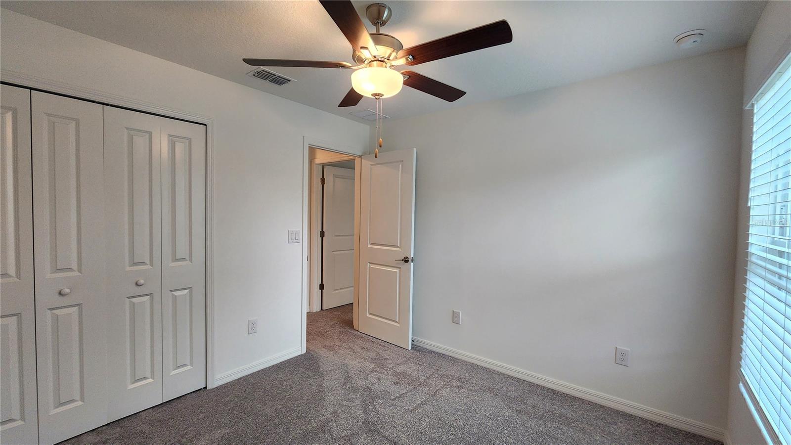 D06 HAWK TOWNHOMES - Residential Lease