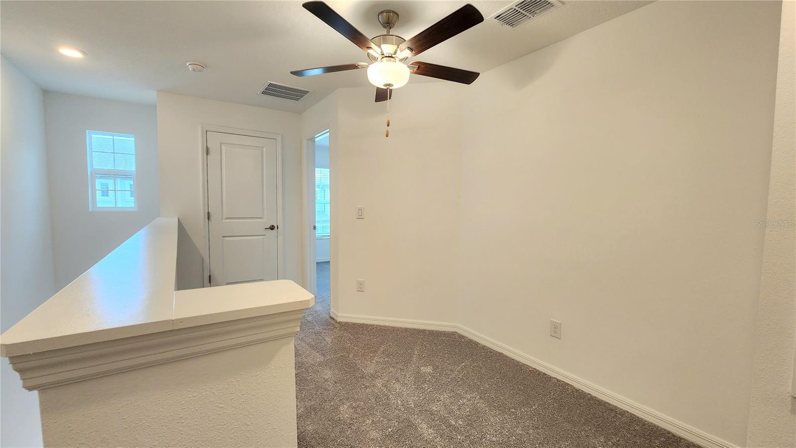 D06 HAWK TOWNHOMES - Residential Lease