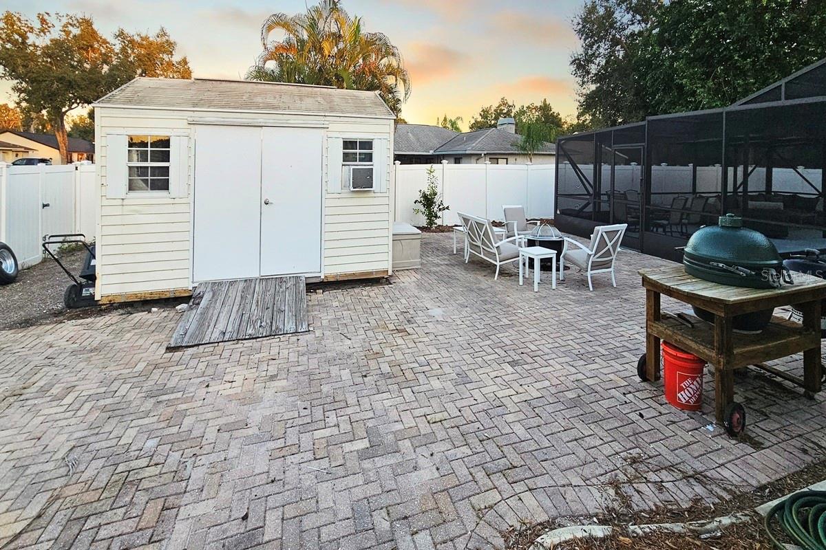 KENSINGTON WOODS - Residential