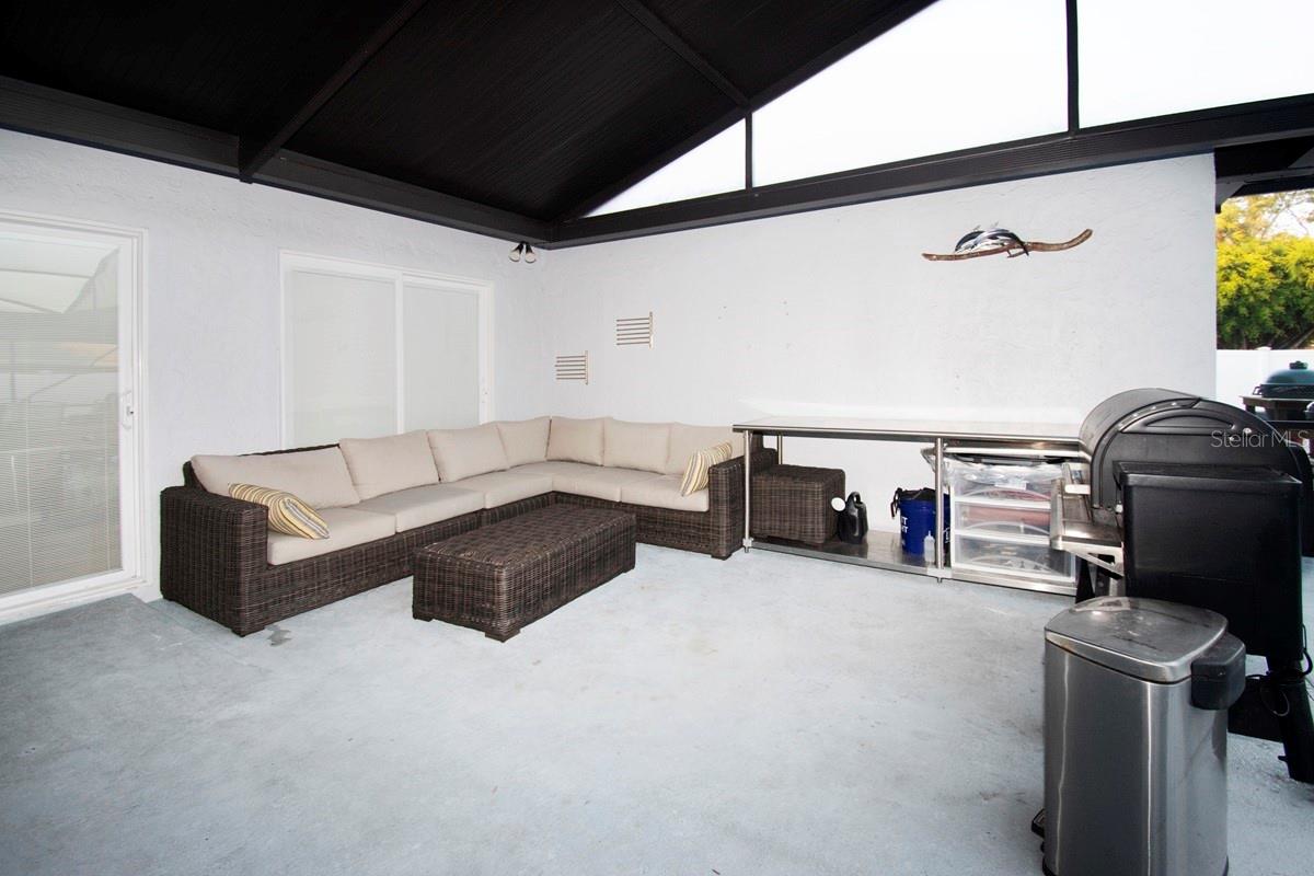 KENSINGTON WOODS - Residential