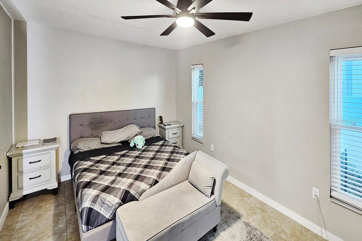 KENSINGTON WOODS - Residential