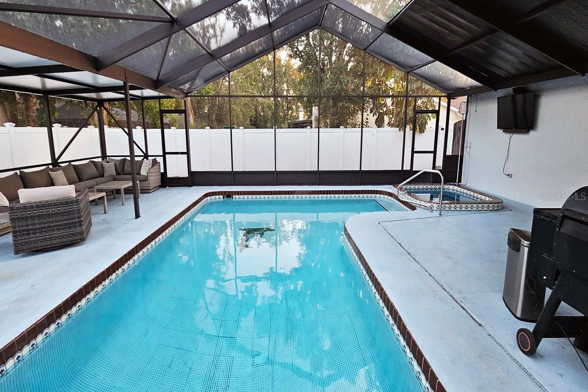 KENSINGTON WOODS - Residential