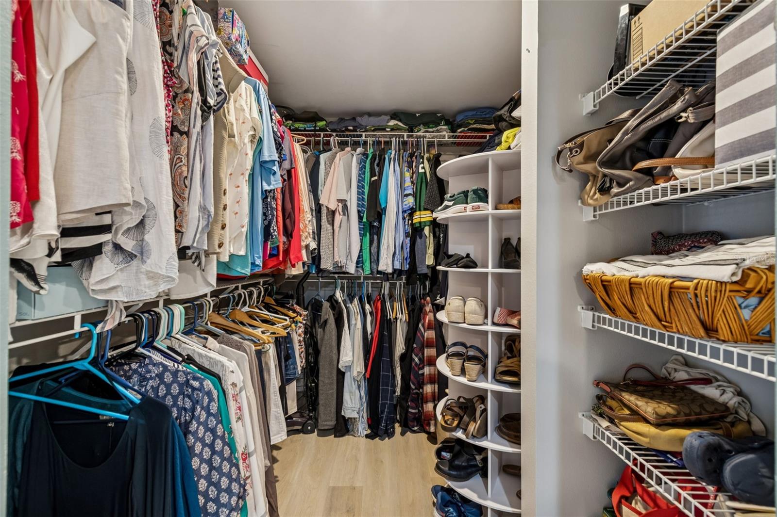 SHORES OF LONG BAYOU CONDO - Residential