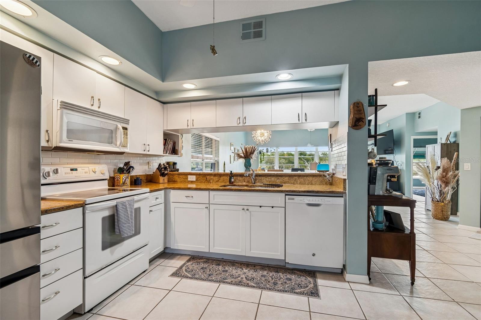 SHORES OF LONG BAYOU CONDO - Residential