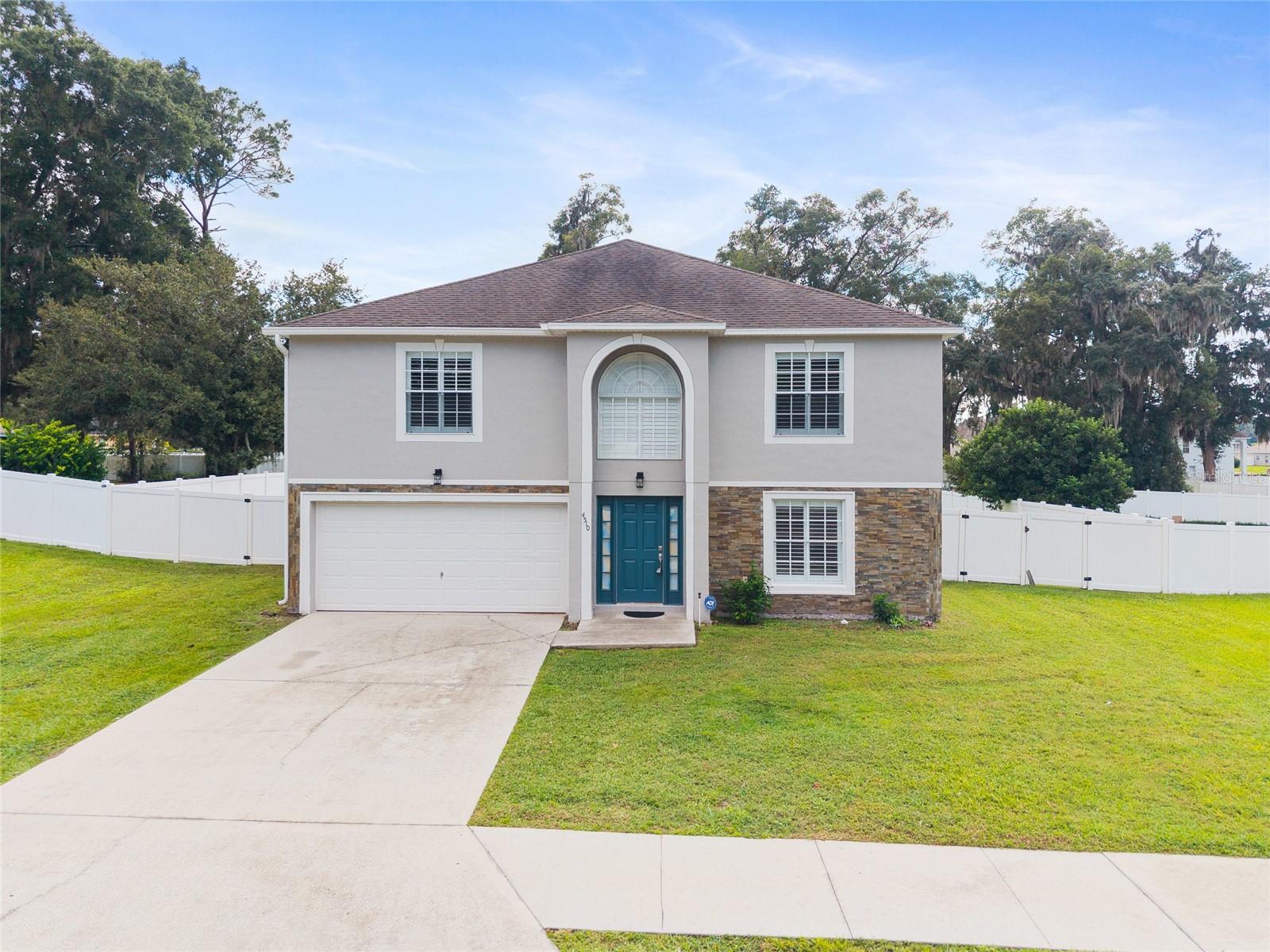 MAGNOLIA POINTE - Residential