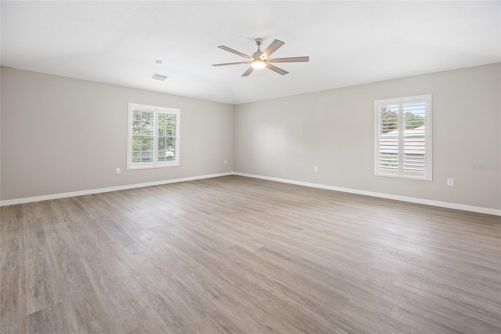 MAGNOLIA POINTE - Residential