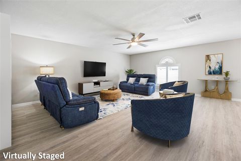 Tiny photo for 4510 SE 32nd Place, Ocala, FL 34480 (MLS # OM711708)