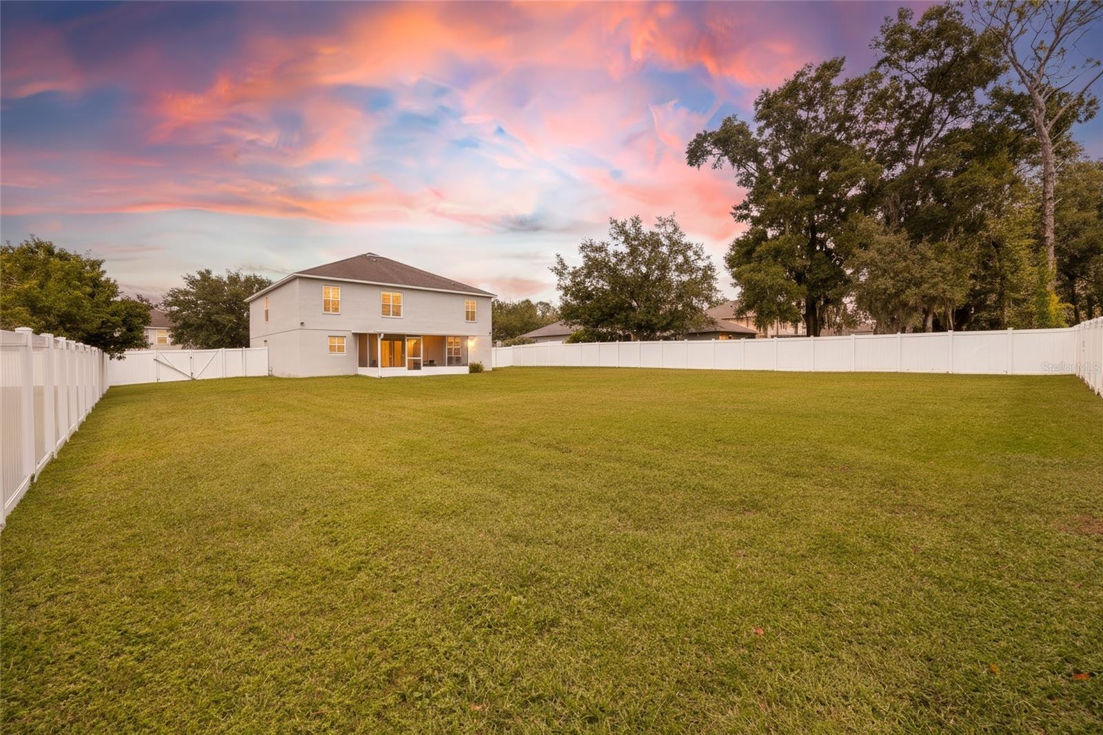 MAGNOLIA POINTE - Residential
